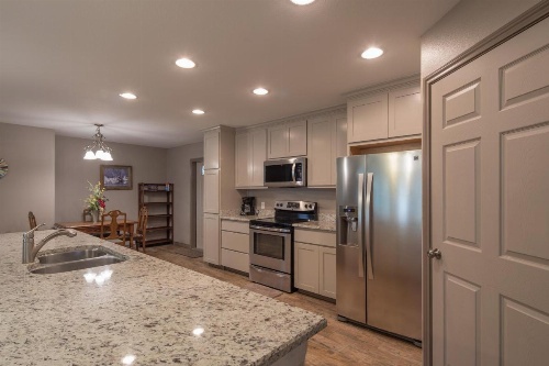 Duke'S Horseshoe House image 13