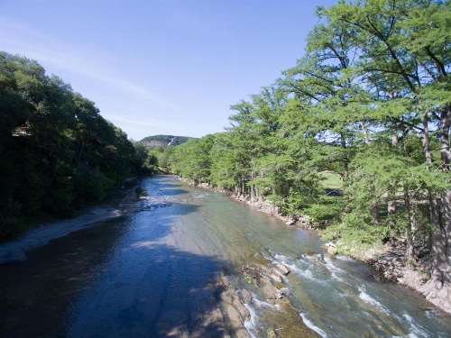 Duke'S Horseshoe House image 16